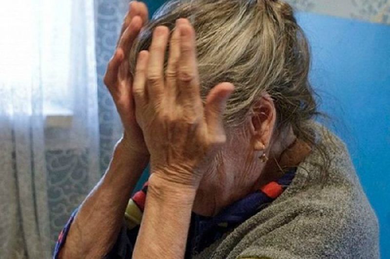 В Ухте 76-летняя пенсионерка перечислила злоумышленникам более миллиона рублей, поверив информации об атаках на ее счет