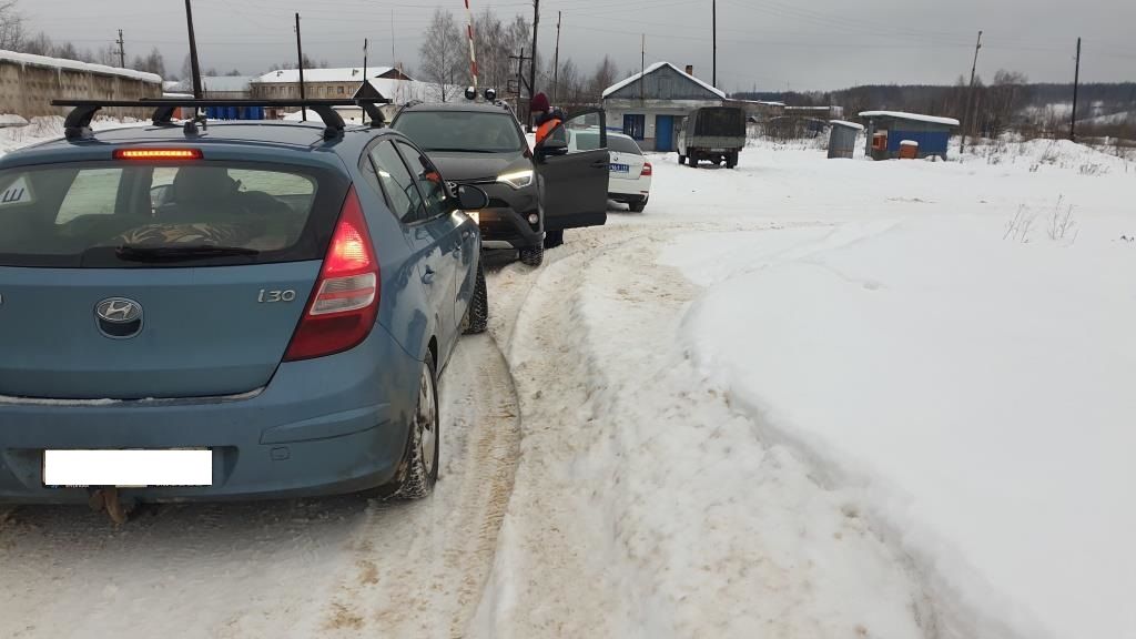 Водителям напомнили, как правильно проезжать ж.д. переезд