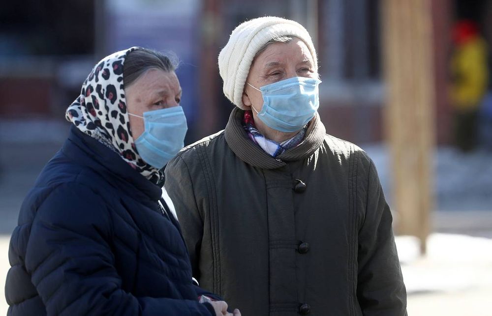 Пособие для пенсионеров на покупку масок могут ввести в России
