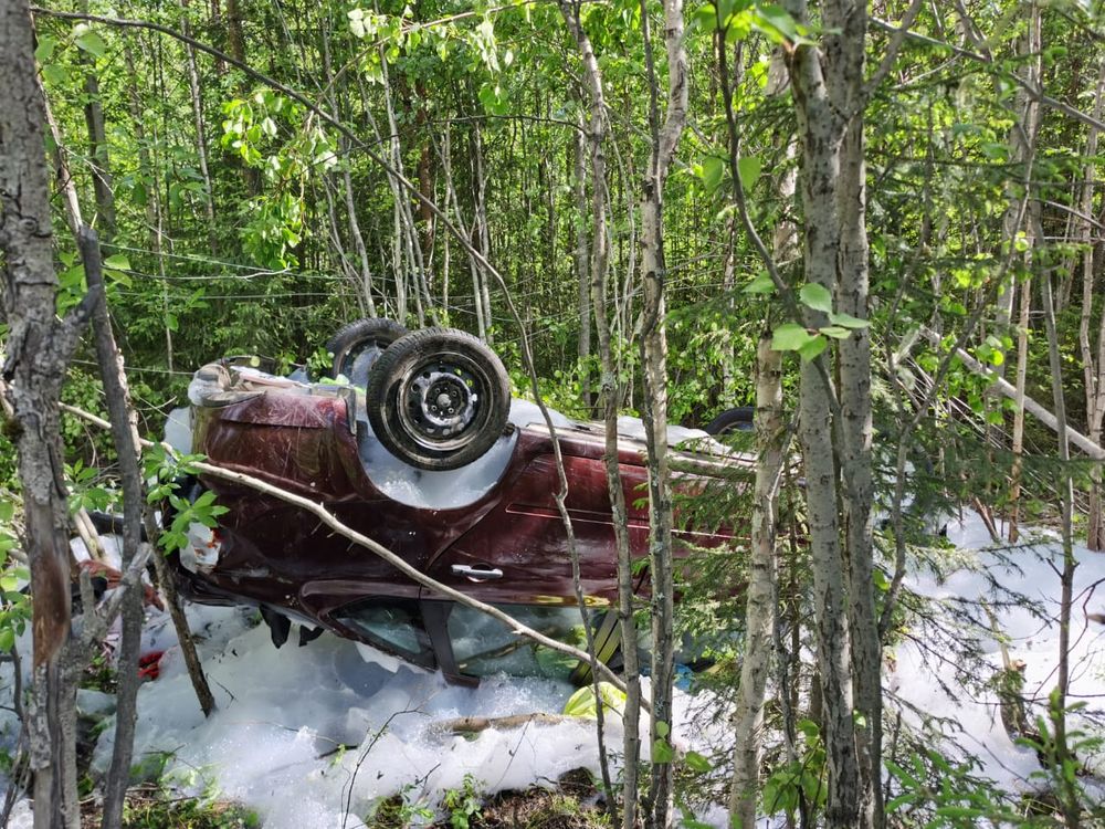 Под Ухтой 72-летняя бабушка на "Ладе" вылетела в кювет