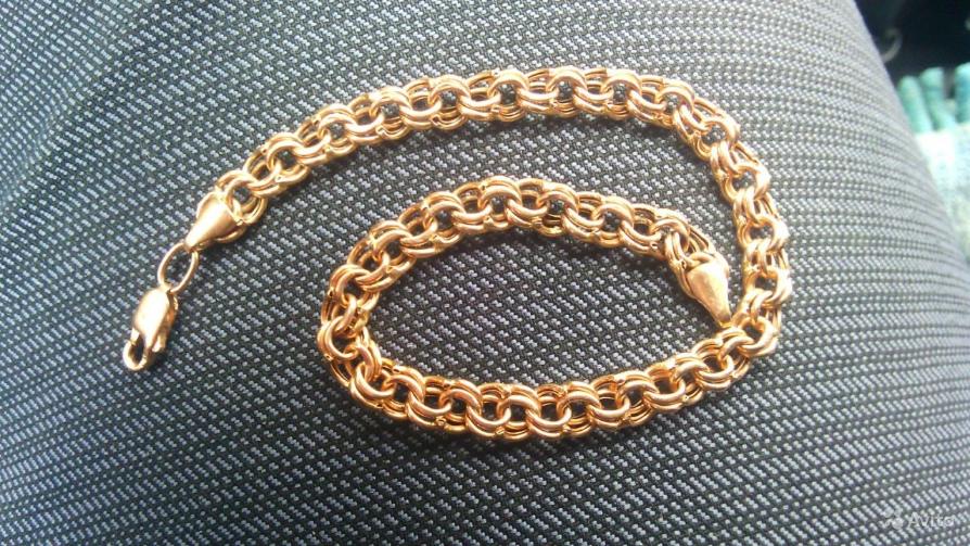 Вместе с гостьей из квартиры ухтинца ушел и золотой браслет