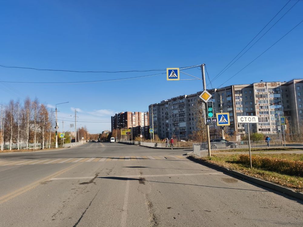 В Ухте на светофорах устанавливают дополнительные информационные секции для пешеходов