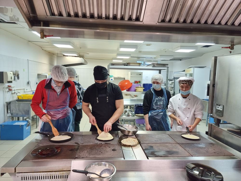 Я б на повара пошёл, пусть меня научат