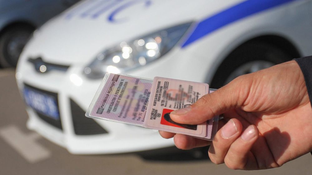 Мишустин: срок действия истекающих водительских прав продлен на три года