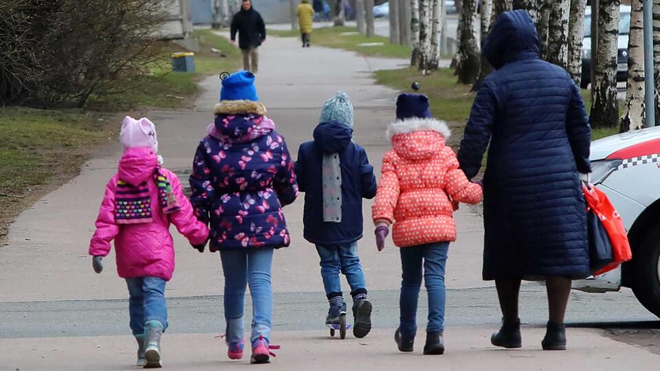 В России предложили уточнить понятие "многодетная семья"