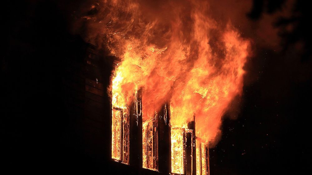 Сегодня ночью в Ухте сгорела дача