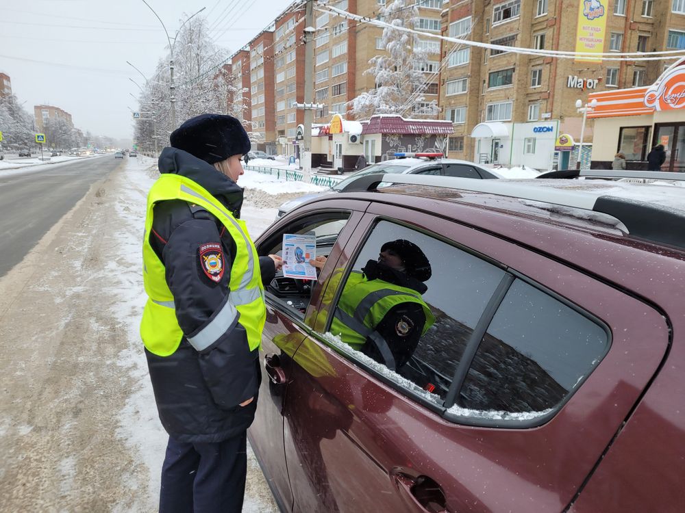 В Ухте автоинспекторы напомнили о необходимости использования ремней безопасности и детских удерживающих устройств