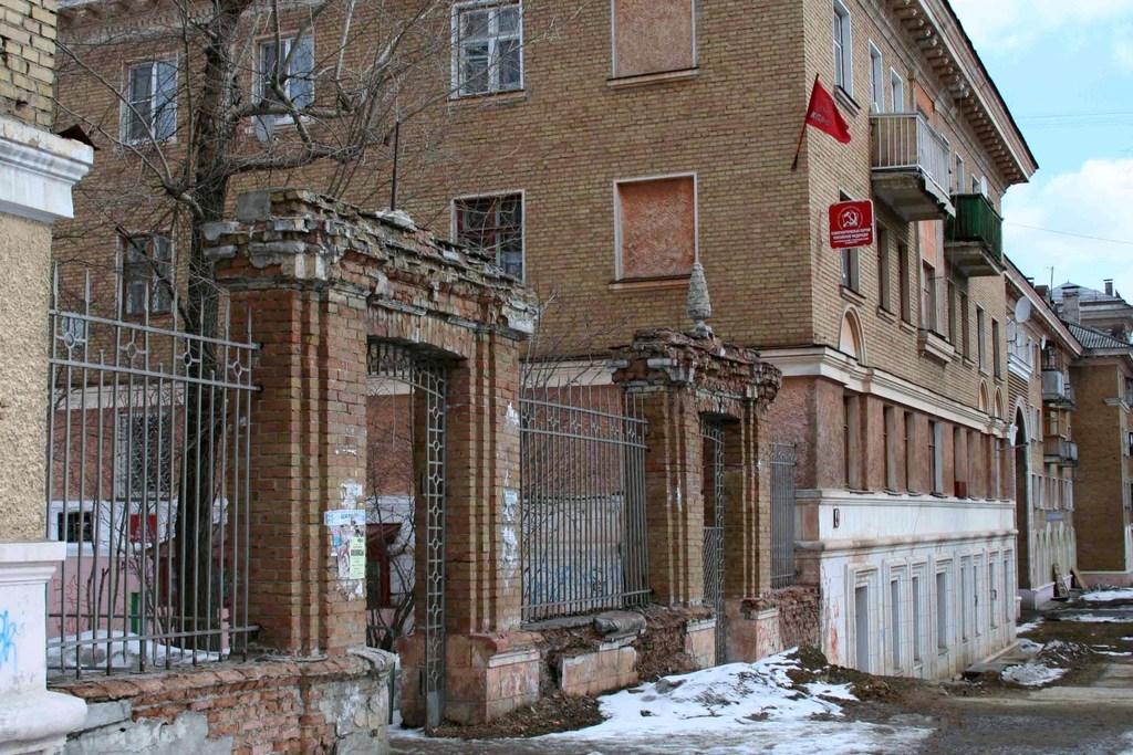 Прокуратура Ухты настаивает на процедуре признания бесхозяйными арок между домами в старой части города и принятии их в казну муниципалитета