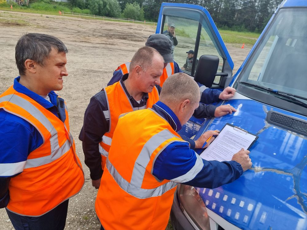 В Ухте прошел ежегодный республиканский  конкурс водителей мусоровозной техники