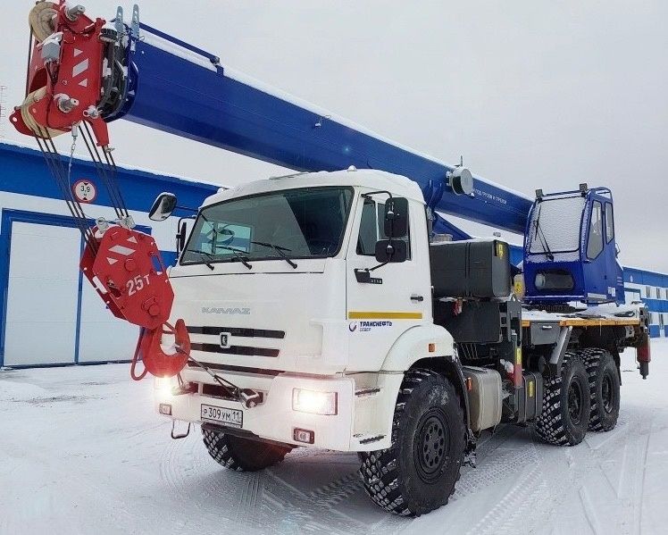 АО «Транснефть – Север» в 2023 году пополнило автопарк на 62 единицы техники