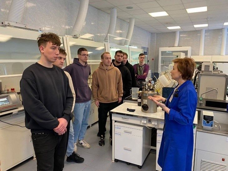 АО «Транснефть - Север» провело экскурсию для студентов УГТУ в испытательную лабораторию