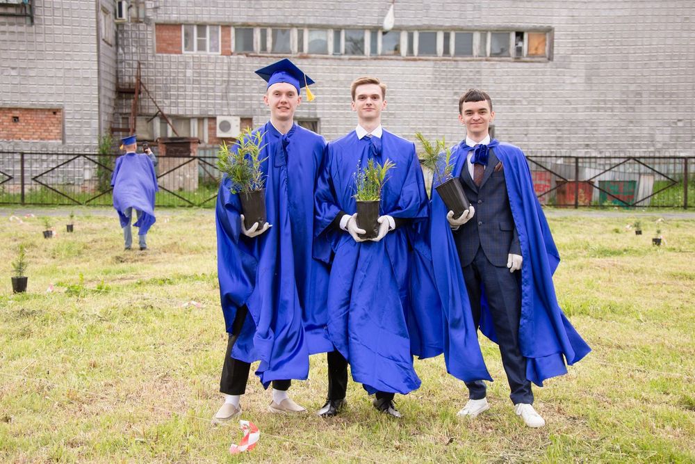В Ухте появилась Аллея выпускников УГТУ-2024