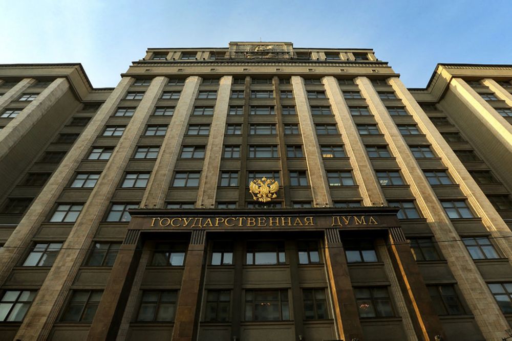 Новые предметы в школе и новые правила для таксистов и экскурсоводов. Спикер Госдумы перечислил законы, которые начнут действовать в сентябре