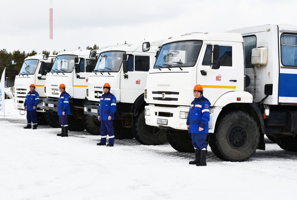 АО «Транснефть – Север» передало транспорт участникам СВО