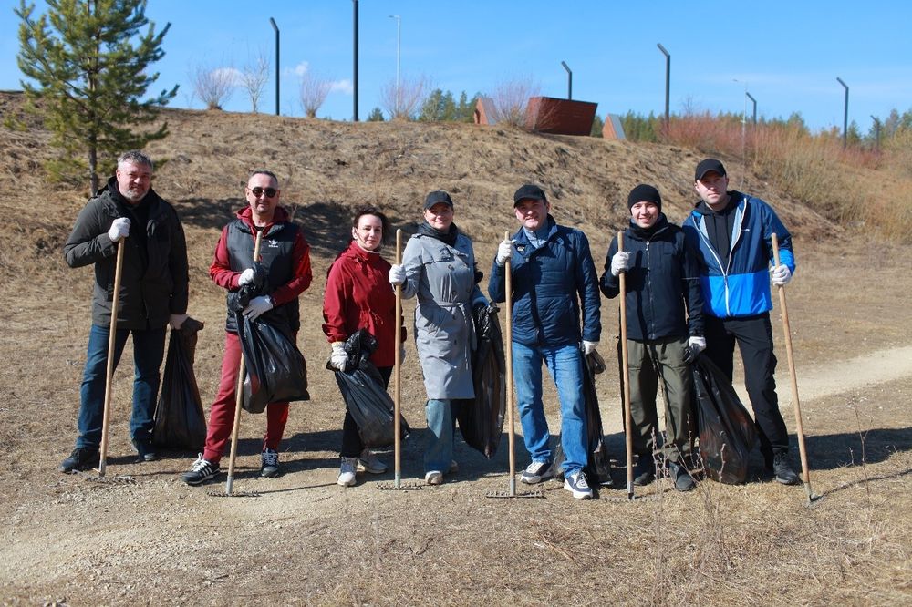 Волонтеры АО «Транснефть – Север» провели экологический субботник