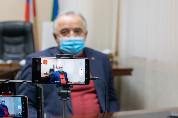 Об эпидобстановке, амбулатории в Шудаяге и посыпке дорог песком: итоги брифинга с главой Ухты