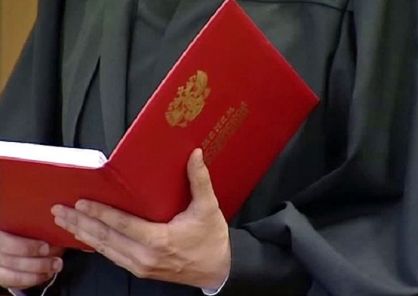 На два года в колонию отправится ухтинец за применение насилия в отношении представителя власти