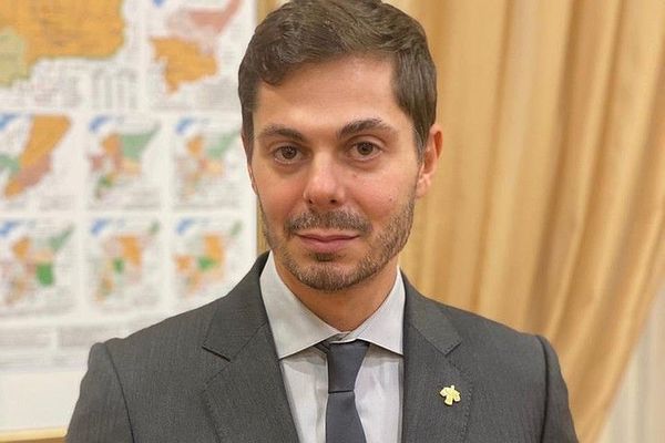 Заместитель председателя правительства РК Игорь Булатов задолжал банку 11 миллионов рублей?