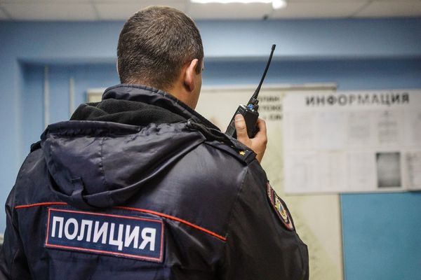Женщина раздела троих детей и оставила их на морозе в лесу
