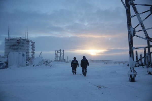 Вахтовики с прививками от ковида теперь могут и без обсервации