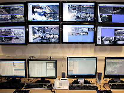 Угнанную в Ухте ярко-красную Niva Chevrolet ищут по всей республике (видео)