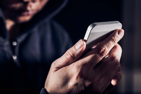 Ухтинец отдал мошенникам более полутора миллионов рублей, пытаясь спасти свои сбережения от незаконных посягательств