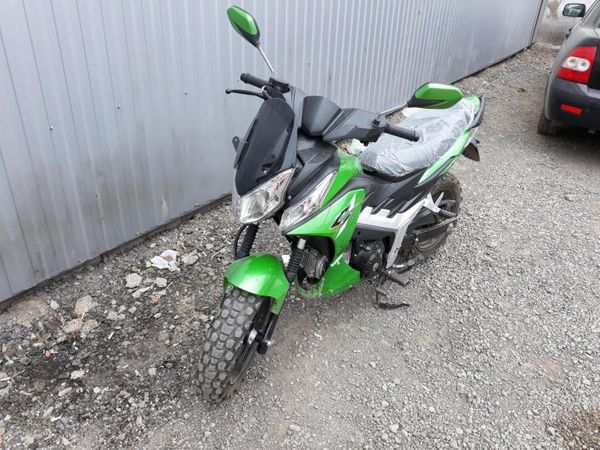 Под Ухтой две девочки на мопеде Storm Cross вылетели в кювет и получили травмы