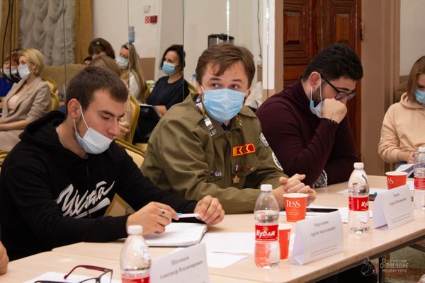 В Ухте провели круглый стол добровольческих и общественных организаций города