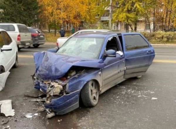 В двойном ДТП в Ухте госпитализирована пассажирка Datsun on-DO