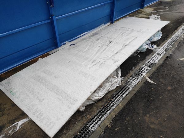 Управление физической культуры и спорта рассказало, как идут работы на спортивном объекте в посёлке Дальний