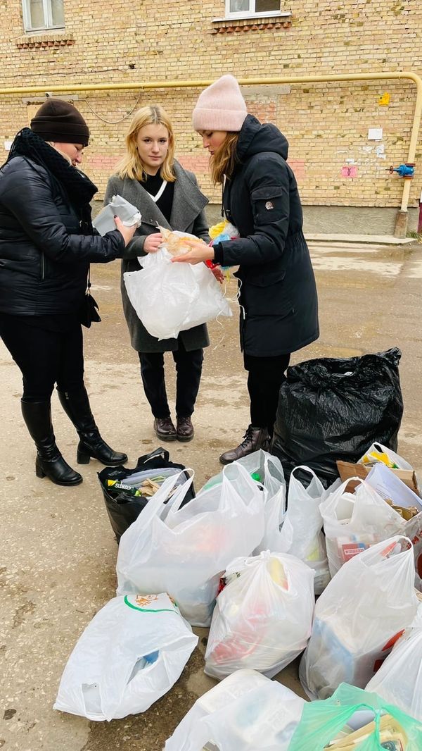 В посёлке Водный активисты провели акцию по сбору вторсырья