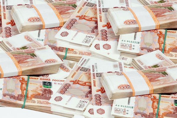 Сестра потратила с карты умершего брата 500 тысяч и получила уголовное дело