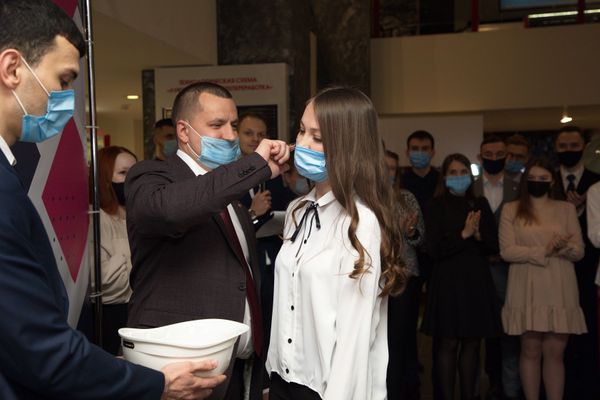 В Ухте молодых специалистов посвятили в нефтяники