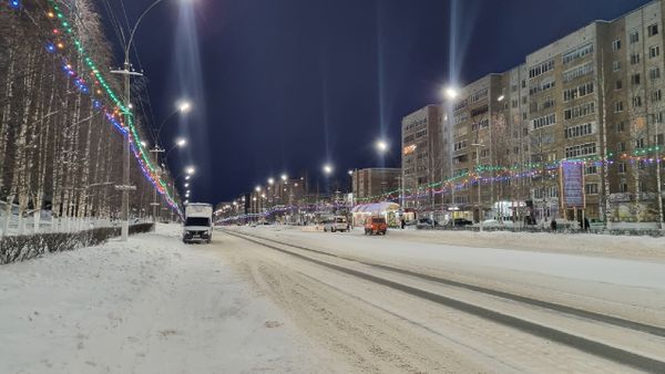 В первый день зимы в Ухте зажглась новогодняя иллюминация