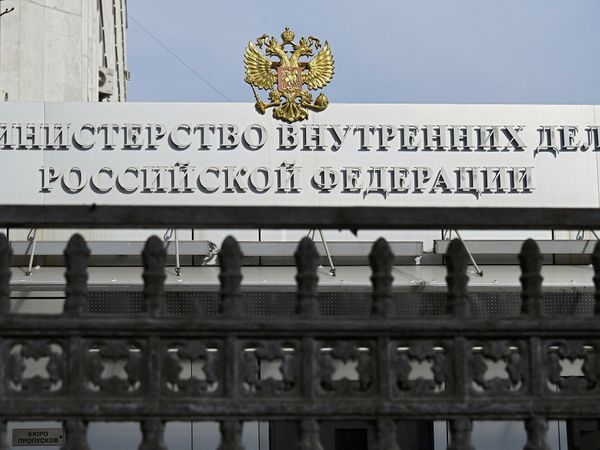 Премии и продвижение по службе полицейских будут зависеть от прививки