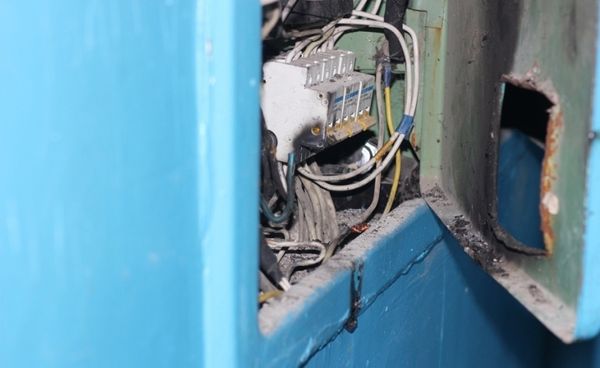 Ухтинский предприниматель самовольно подключился к электричеству и заплатит за это полтора миллиона рублей