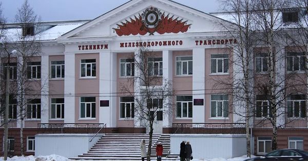 Суд обязал организовать оказание первичной медико-санитарной помощи студентам ухтинского железнодорожного техникума