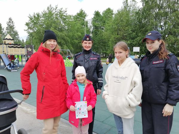 Ухтинским пешеходам напомнили правила дорожного движения