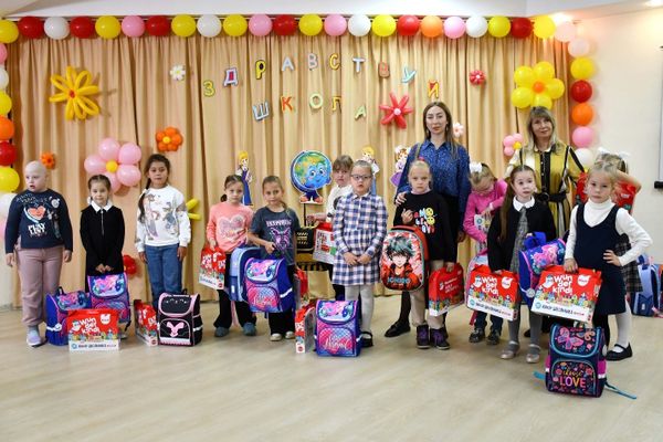 Работники АО «Транснефть - Север» приняли участие в благотворительной акции «Портфель первокласснику»