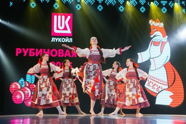В Усинске наградили лауреатов рубиновой лисы